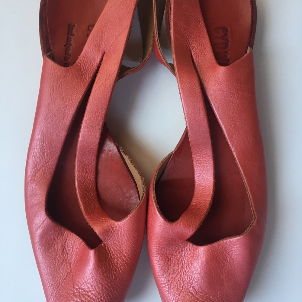 Cydwoq Drama flats in metallic pink. Size 38 💗